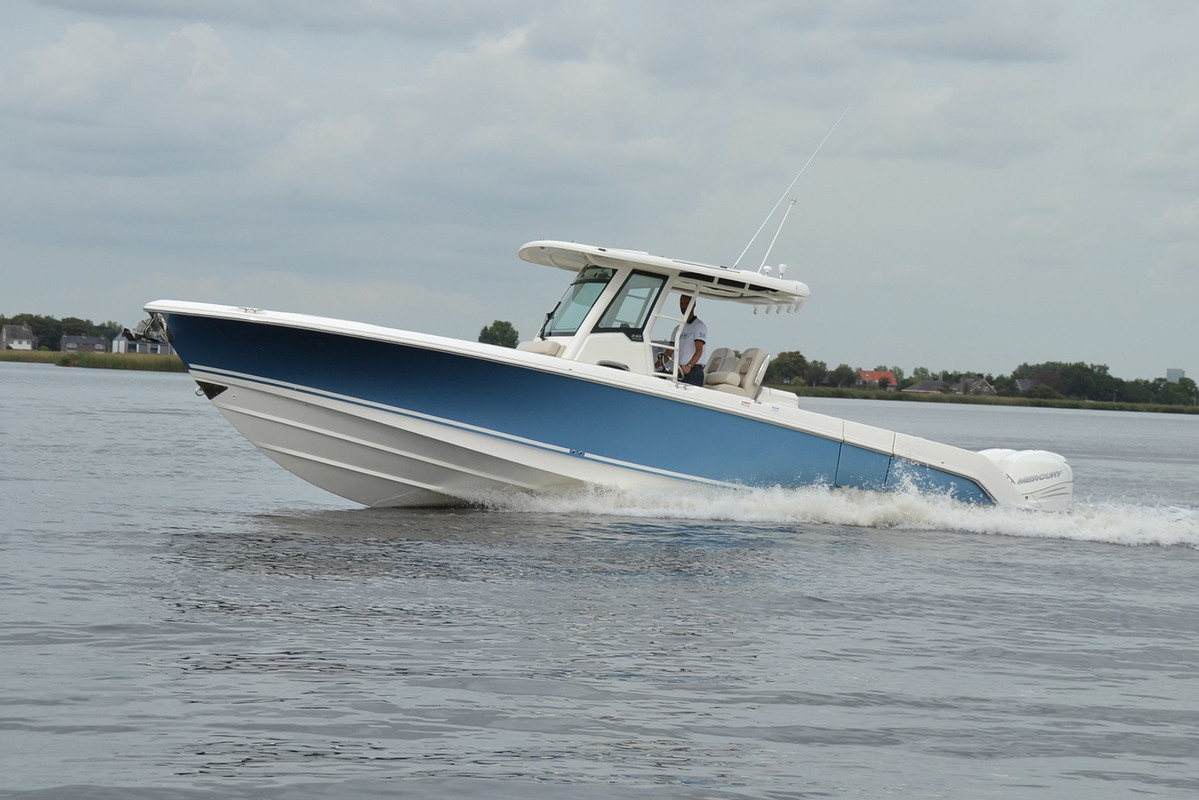 Boston Whaler 330 Outrage — foto 13 van 40