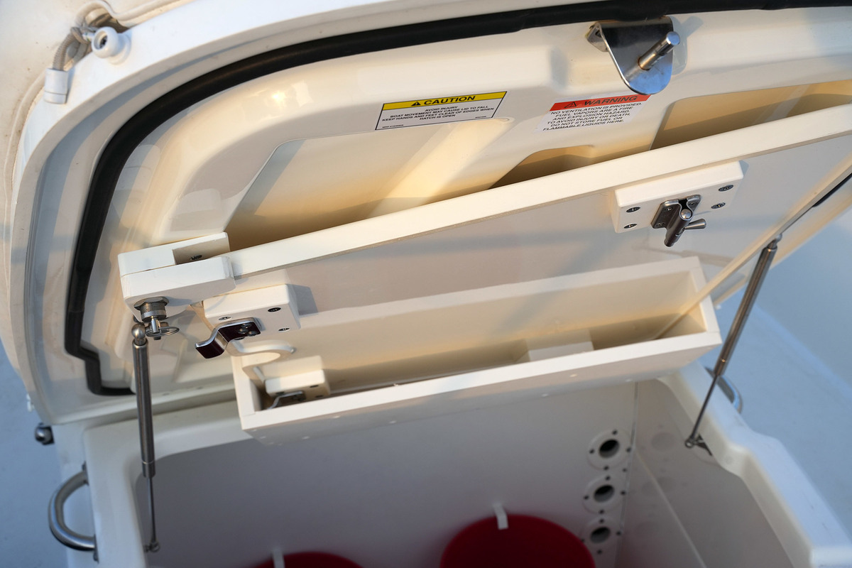 Boston Whaler 270 Dauntless — foto 20 van 37