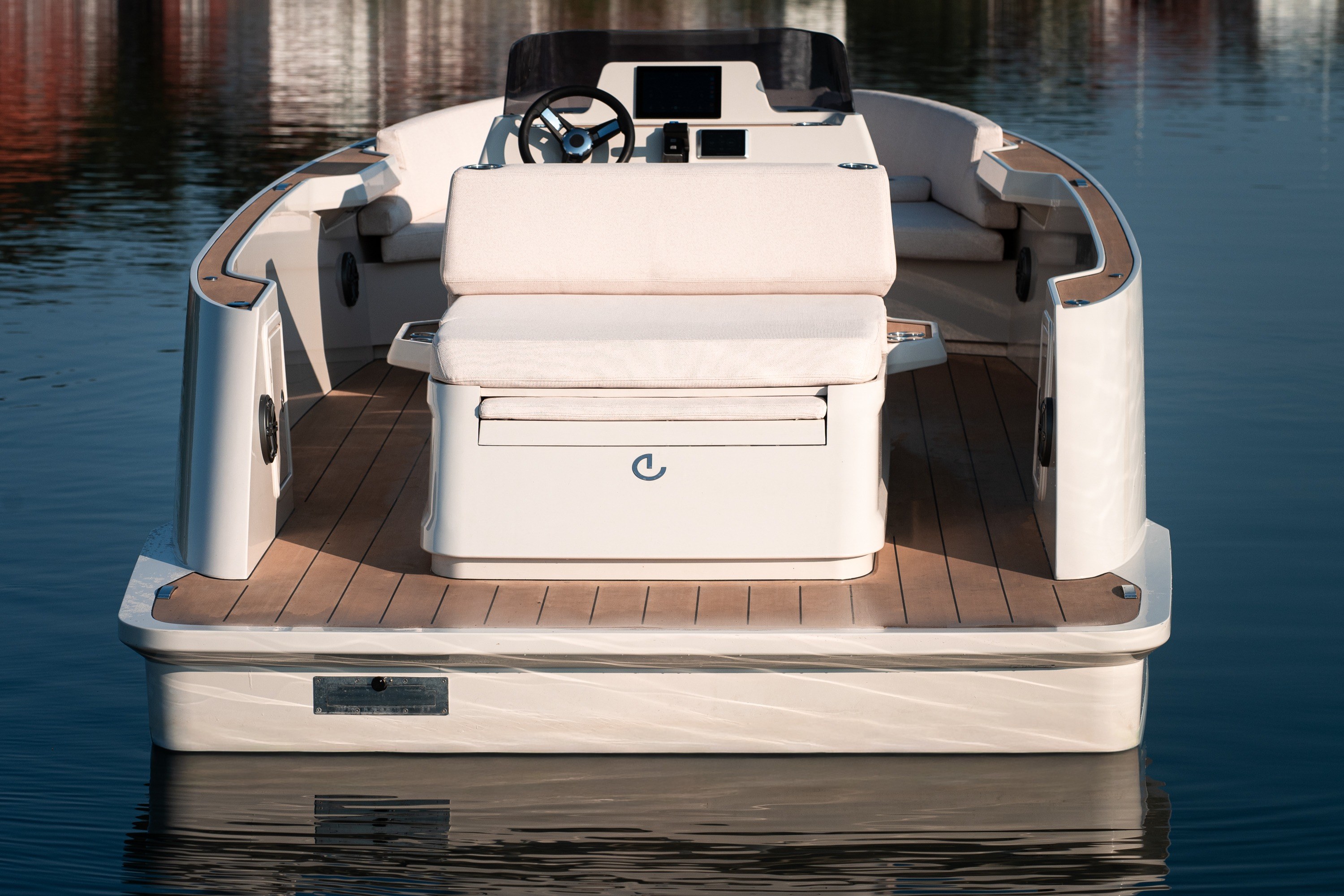 E sea F800 — foto 32 van 35