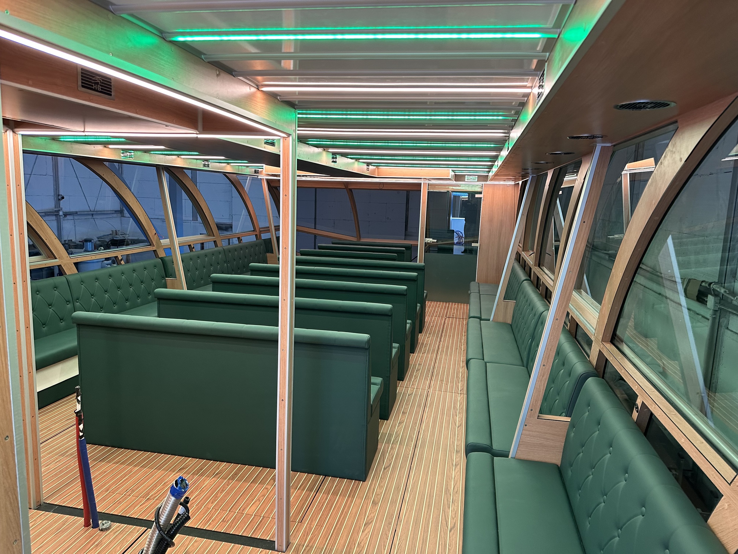 Holiday Boat Sundeck 57 Passenger Catamaran — foto 34 van 39