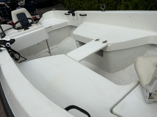 Ryds 435 met Tohatsu 9.8 PK 4 Takt met Tilt functie — foto 9 van 13