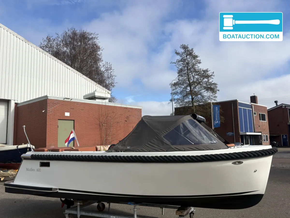 Maxima 600 Tender — foto 18 van 19