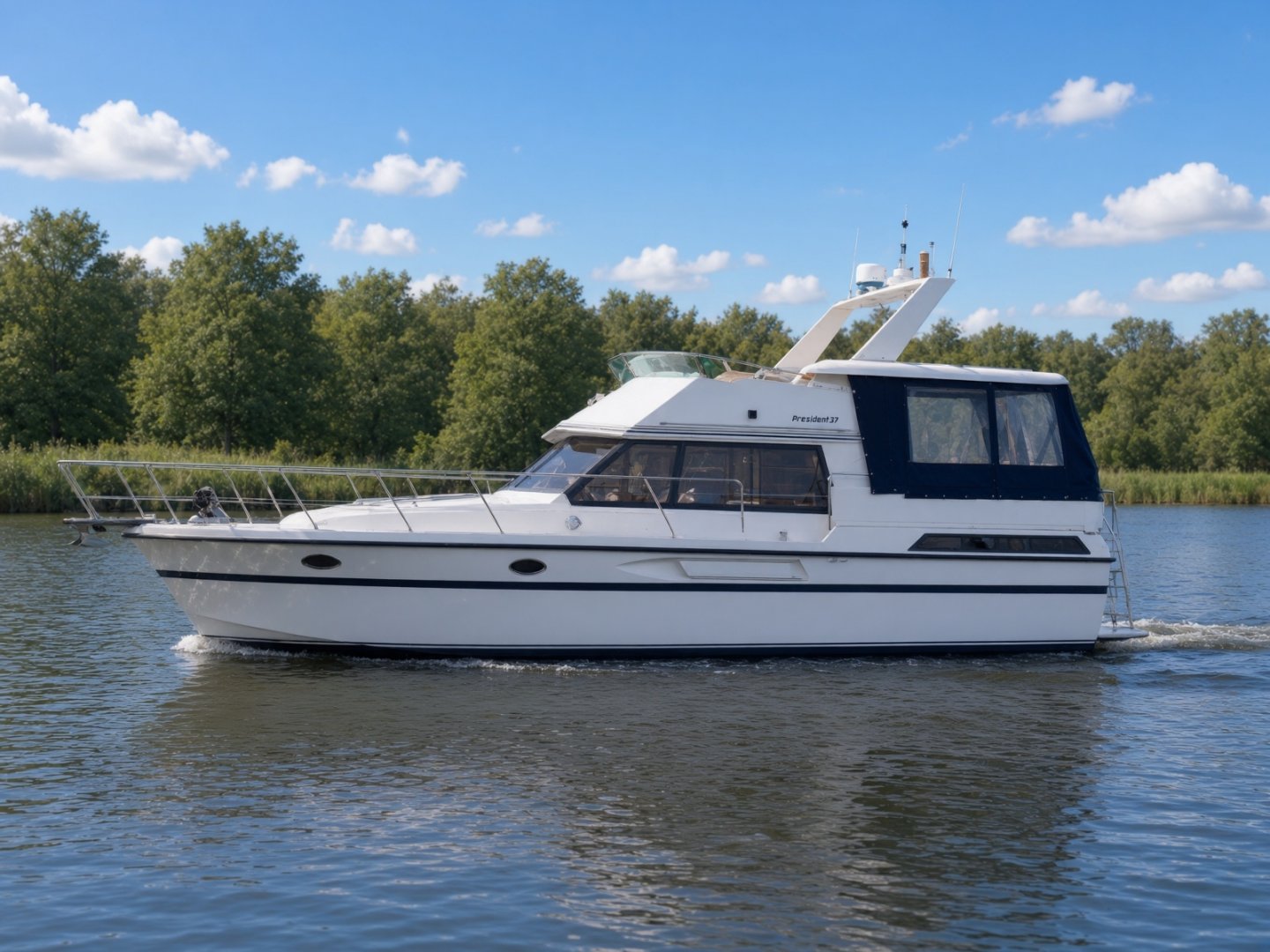 President 37 Flybridge — foto 1 van 12