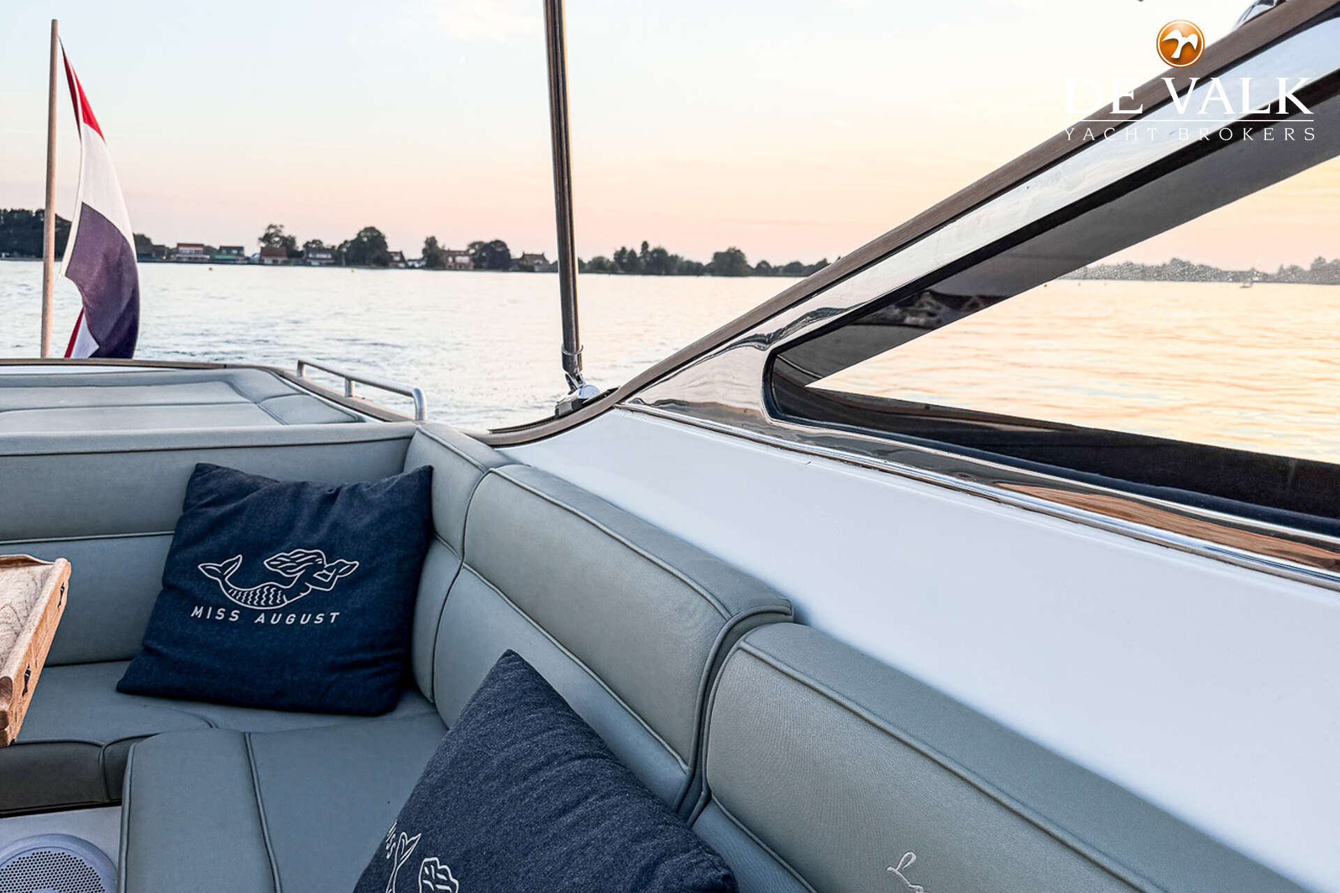 Long Island 33 Runabout — foto 15 van 30