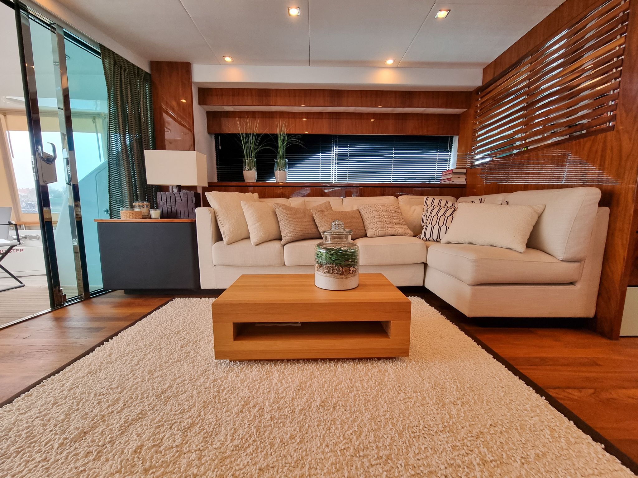 Fairline Squadron 70