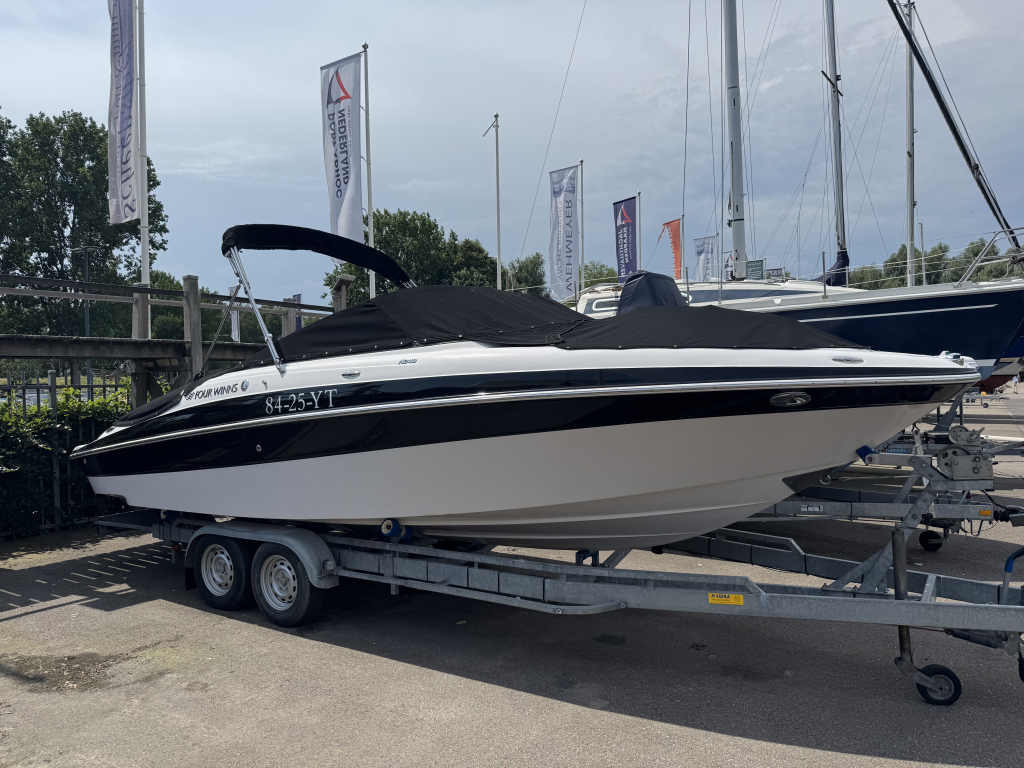 Four Winns H240 — foto 1 van 29
