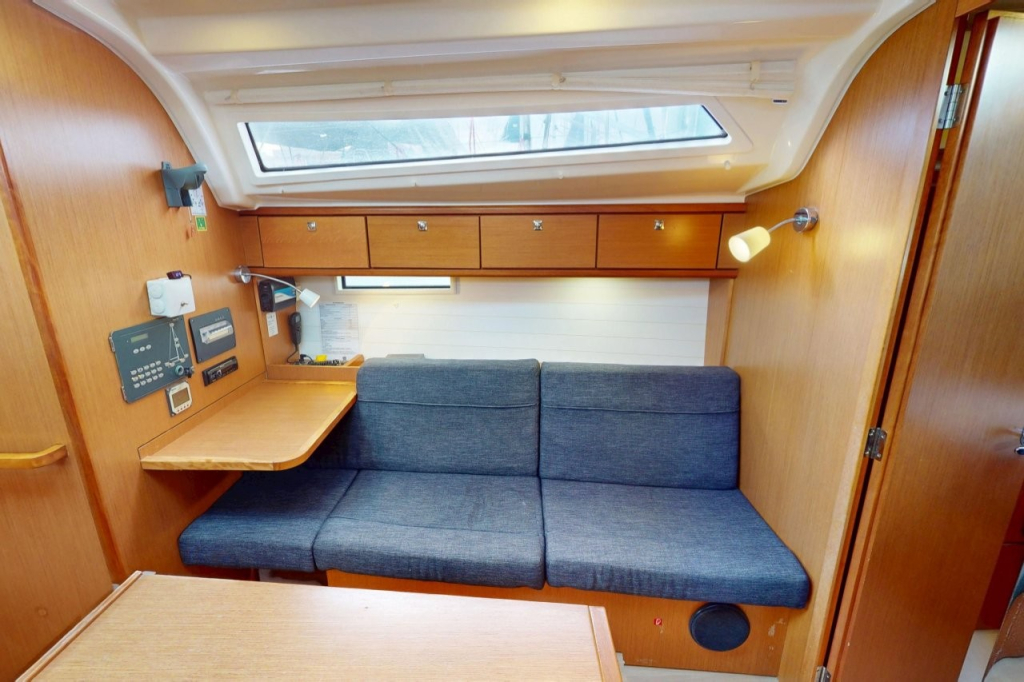 Bavaria Cruiser 37 — foto 8 van 14