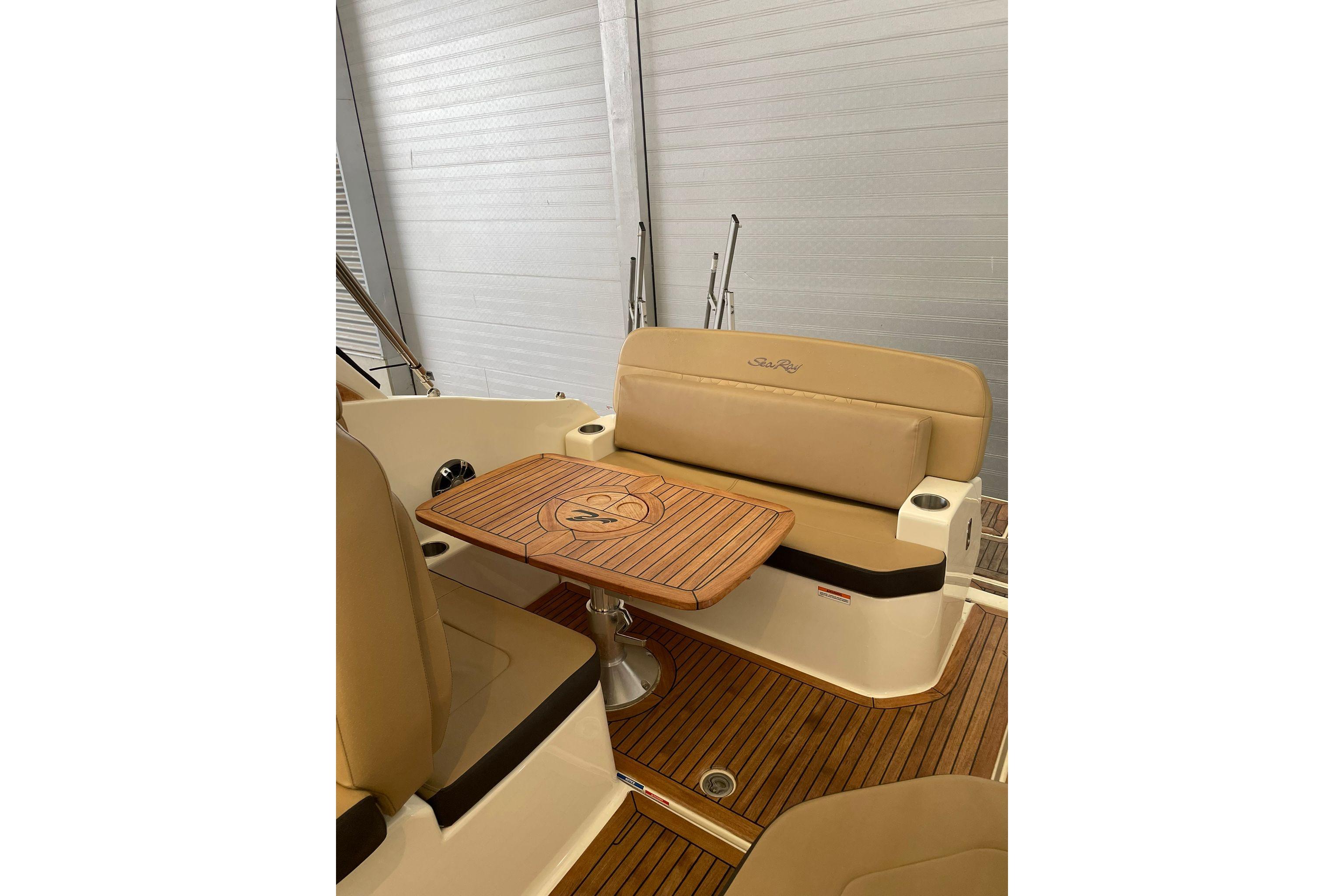 Sea Ray 265 Sundancer — foto 7 van 20