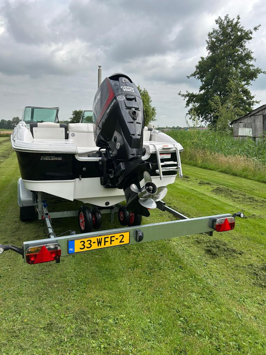 Four Winns H180 Bowrider outboard — foto 9 van 28