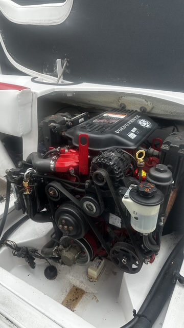 Four Winns H200 – Sportieve bowrider met krachtige V6 en royale indeling — foto 20 van 30
