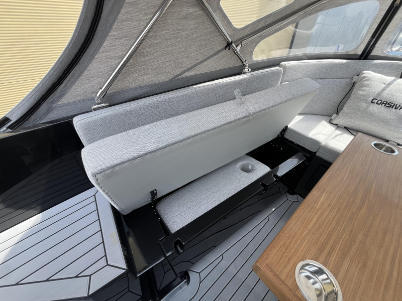 Corsiva 600 Tender + 30pk Suzuki 2024 — foto 10 van 12