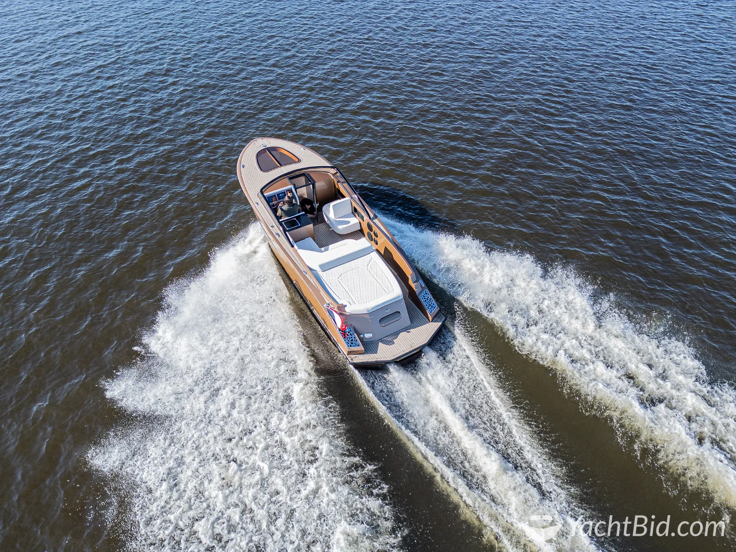 Proton Yachts — foto 7 van 8