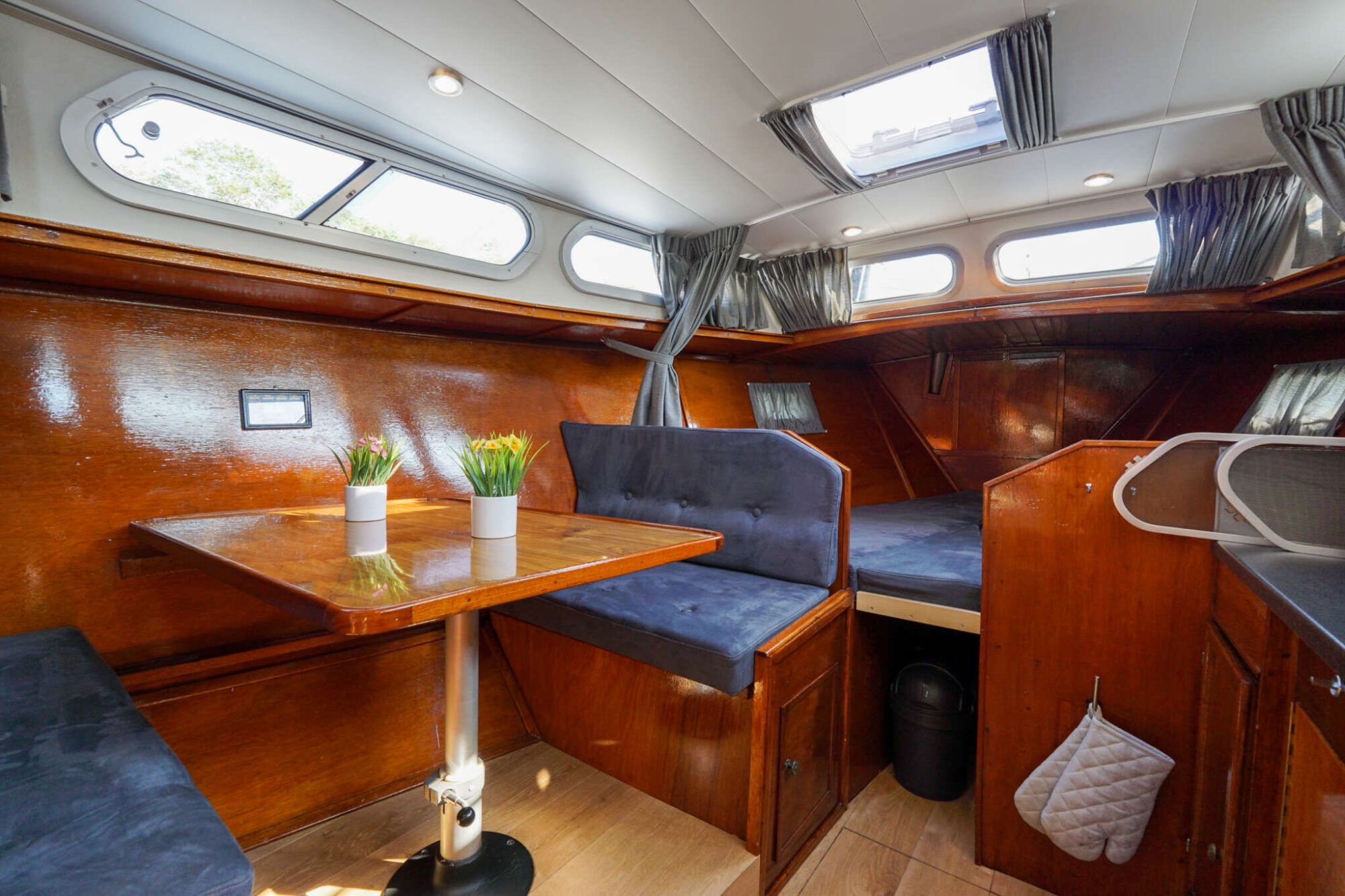 Valkkruiser 10.50 AK Cabrio — foto 18 van 57