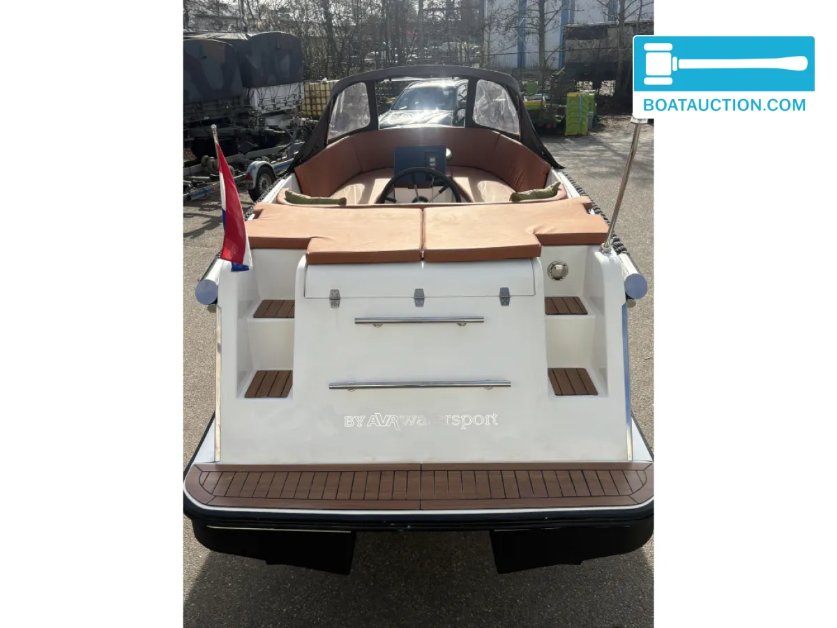 Maxima 600 Tender — foto 5 van 19