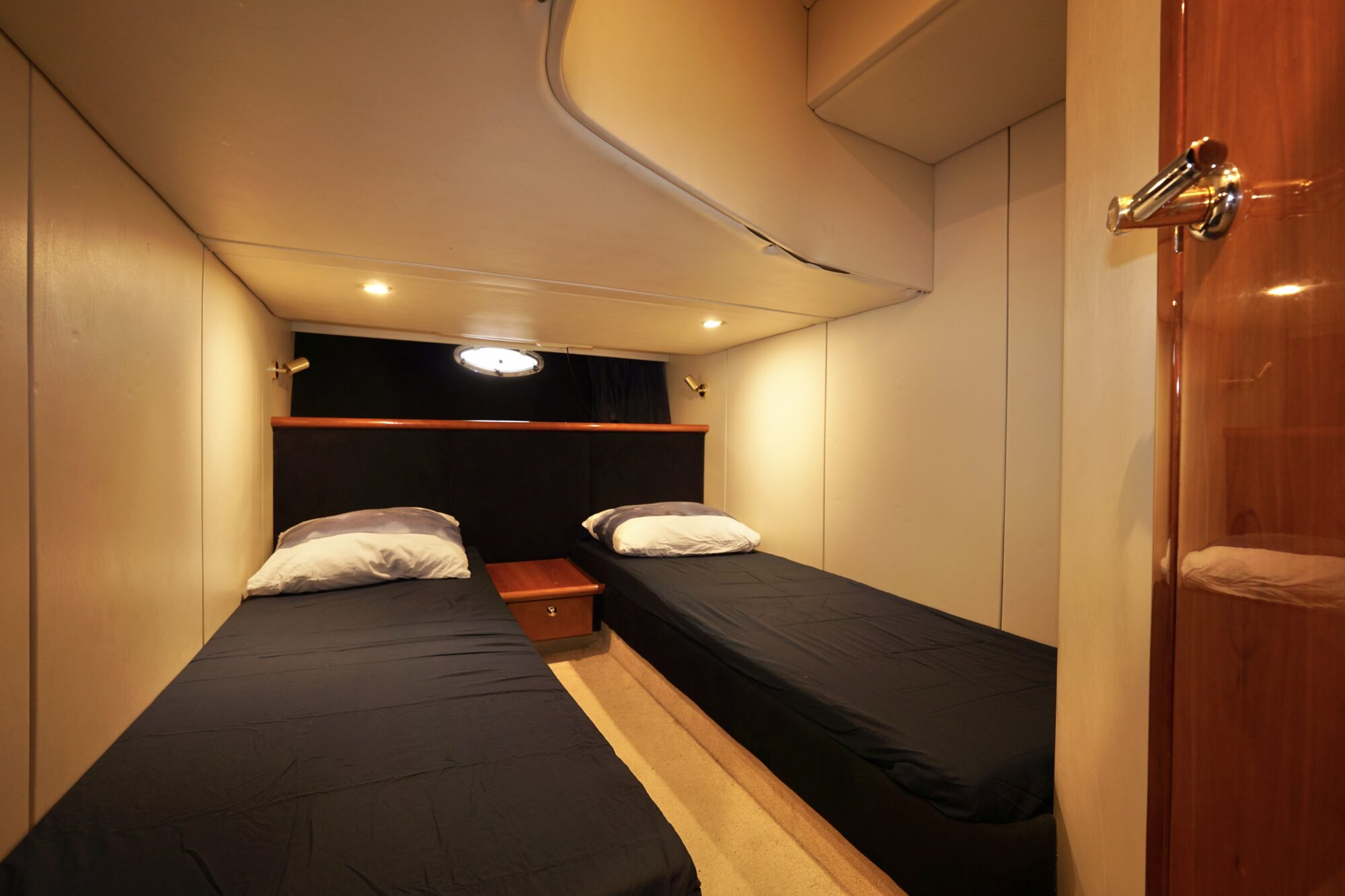Sunseeker Camarque 47 Cabrio — foto 14 van 75