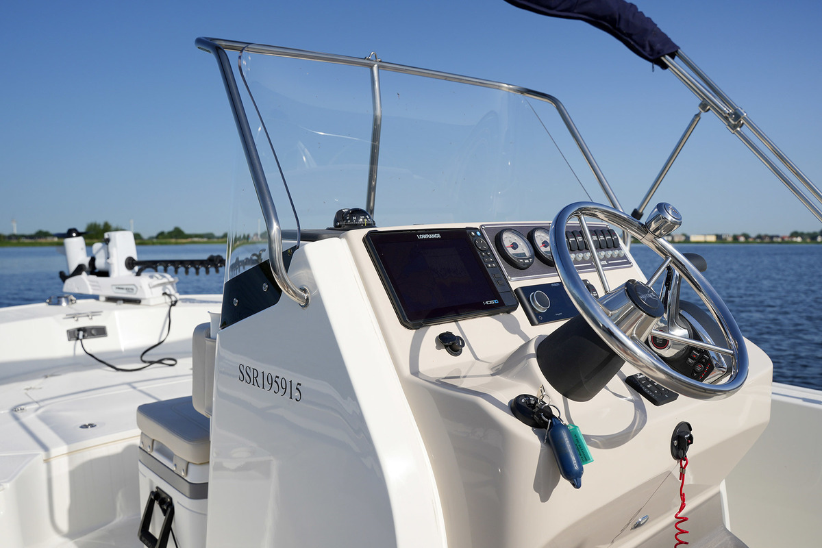 Boston Whaler 210 Montauk — foto 16 van 50