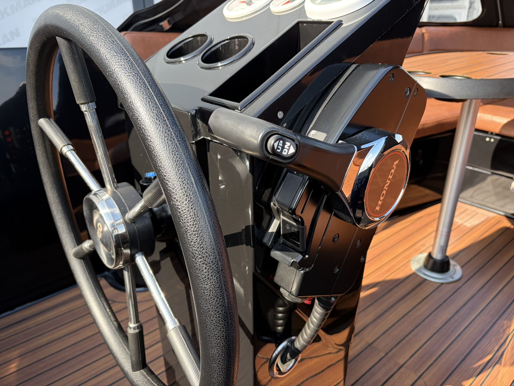 Maxima 600 Tender — foto 9 van 15