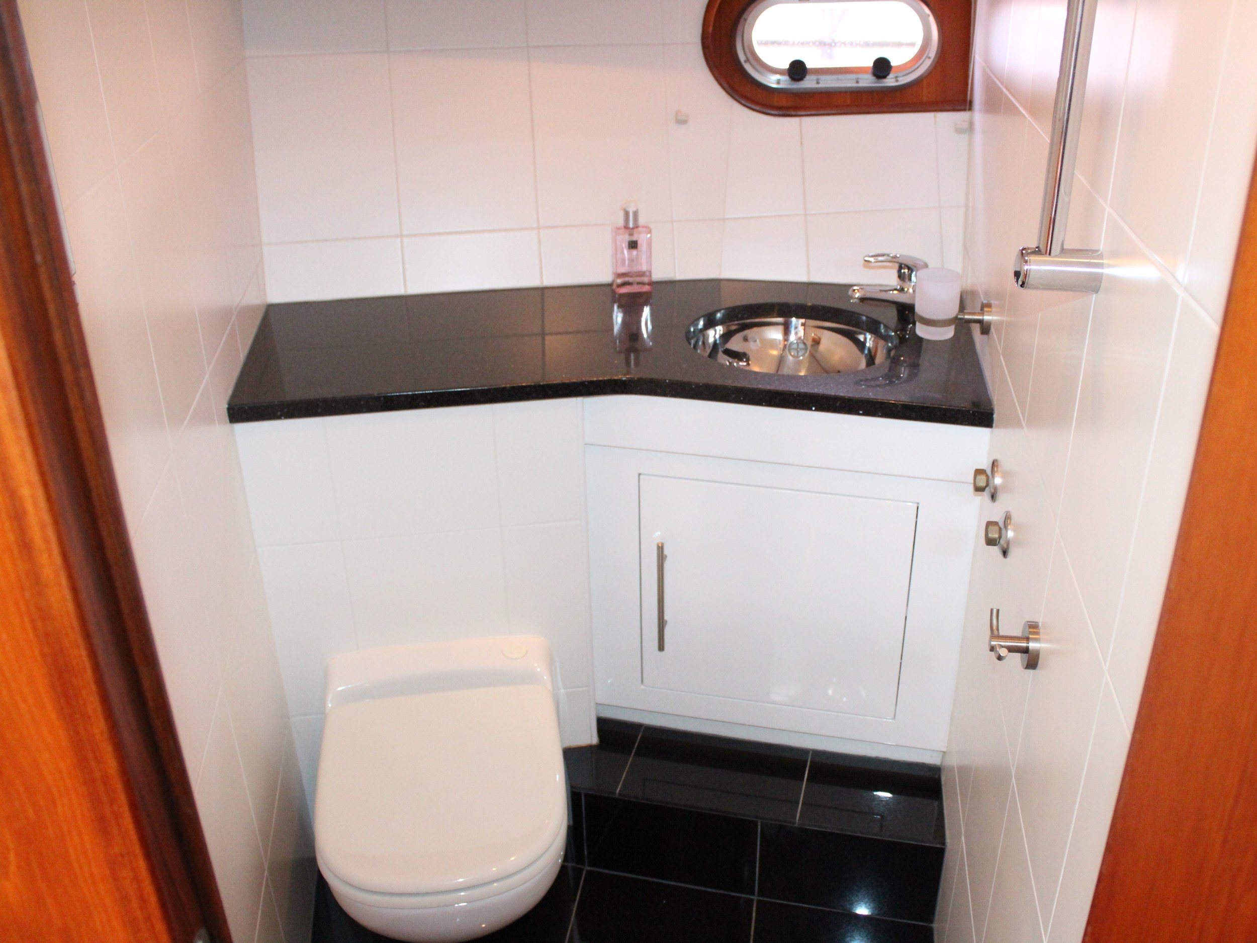 Van den Hoven 1600 Stuurhuis — foto 16 van 33