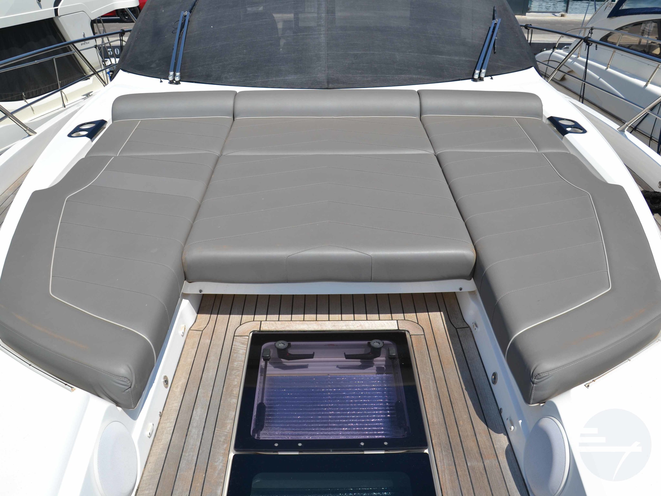 Sunseeker Predator 55 EVO — foto 9 van 70