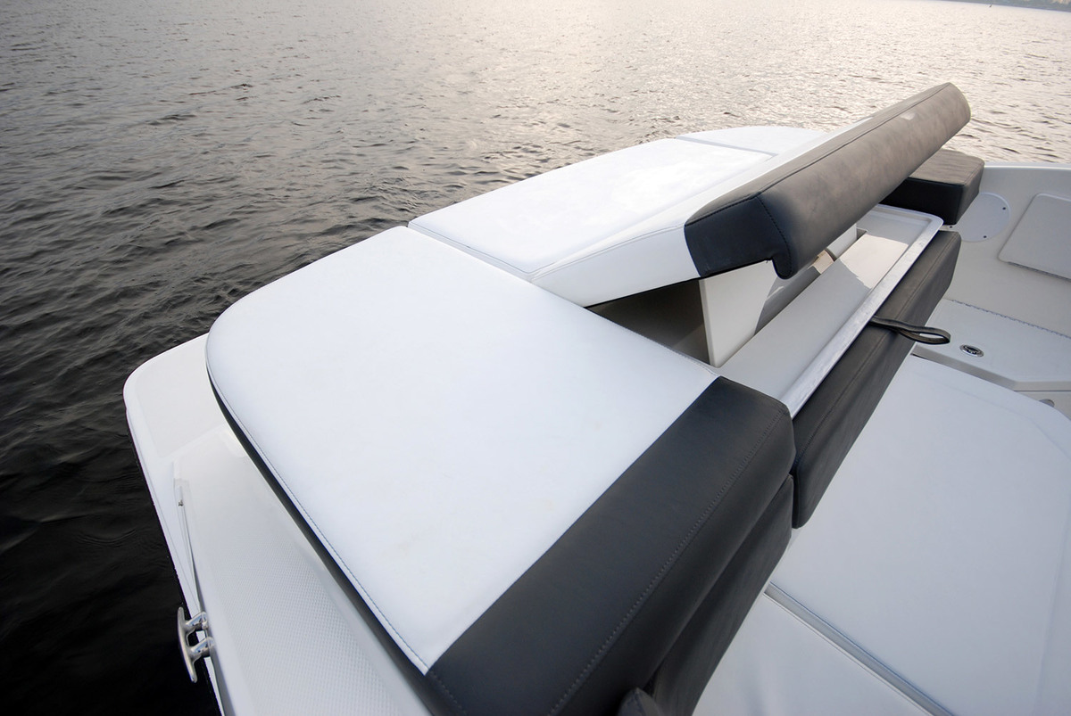 Sea Ray SPX 230 — foto 14 van 42