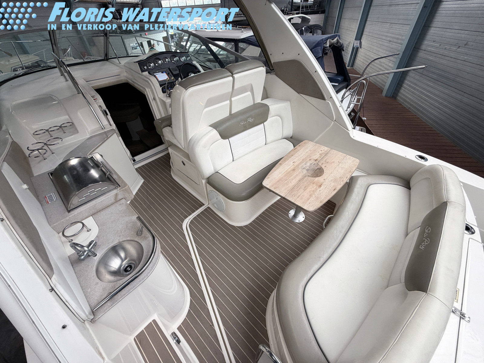 Sea Ray 335 Sundancer — foto 8 van 21