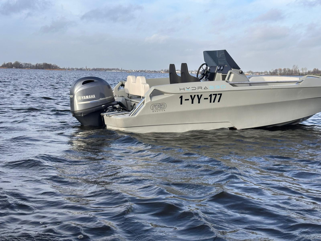 Roto Hydra 530 – Yamaha 100 PK | Slechts 32 vaaruren | Nu € 29.900,- HYDRA 530 — foto 10 van 14