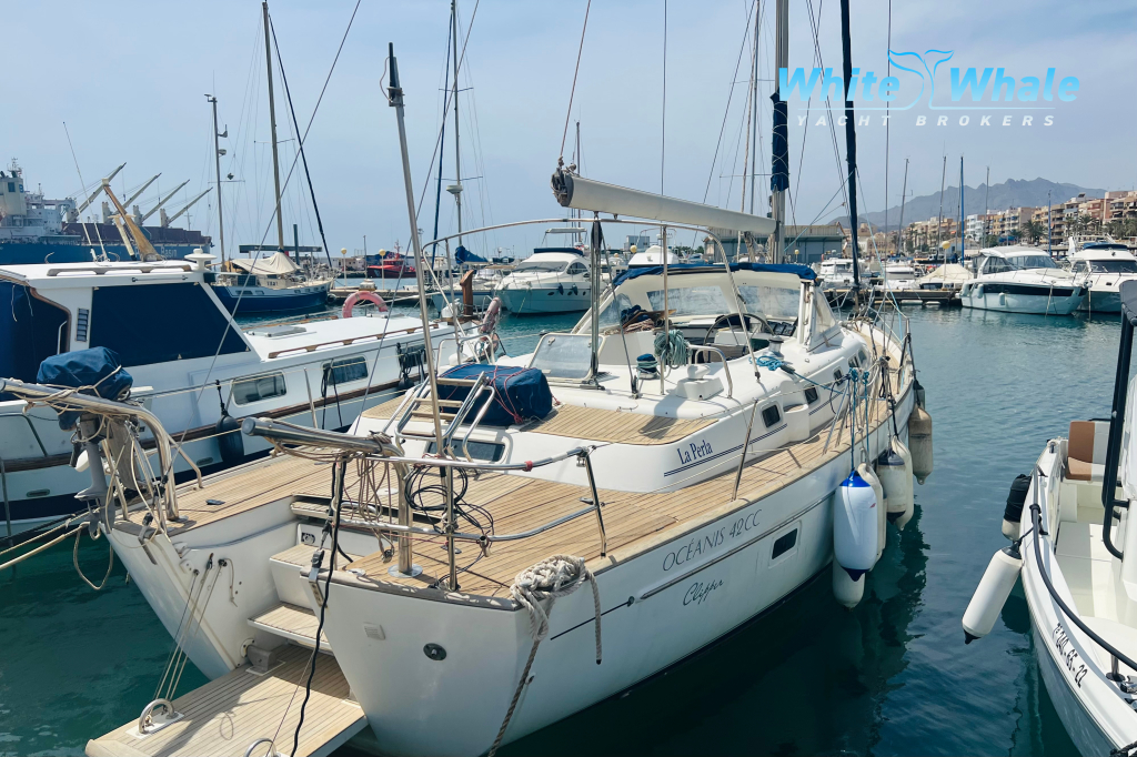 Beneteau Oceanis 42 CC — foto 2 van 45