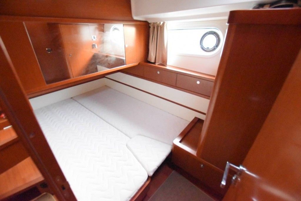 Beneteau Swift Trawler 44 — foto 3 van 4