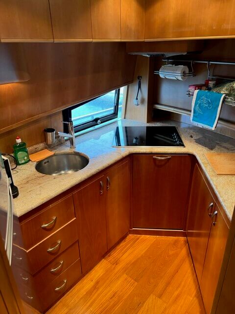 Cayman 62 Cyber - BluYachting — foto 12 van 12