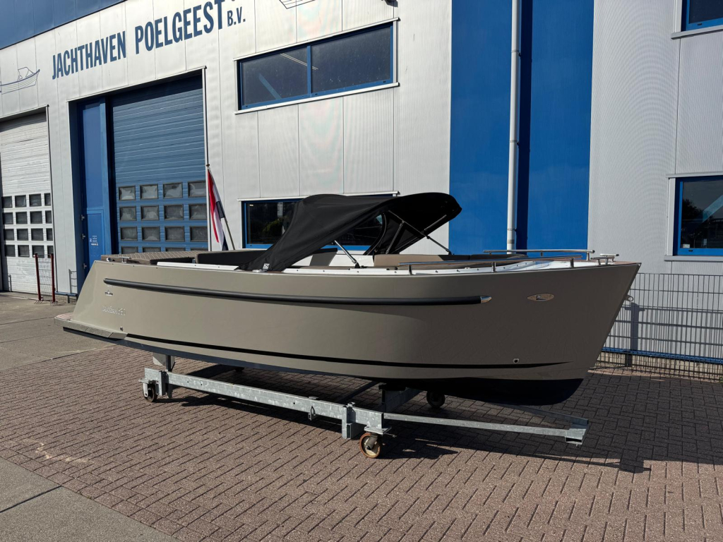 Maxima 630 - Vernieuwd model met Honda 30 pk en vast roer — foto 2 van 26