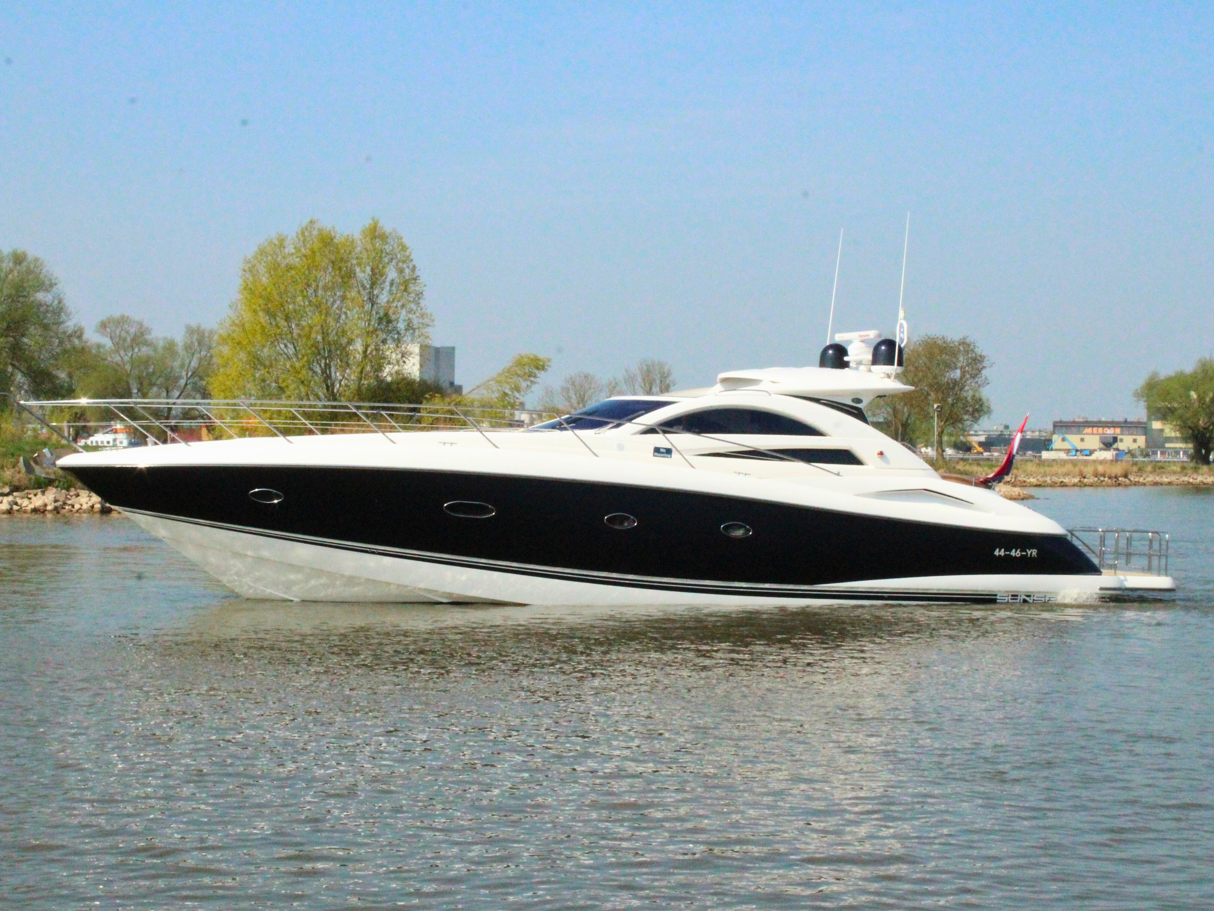 Sunseeker Predator 55