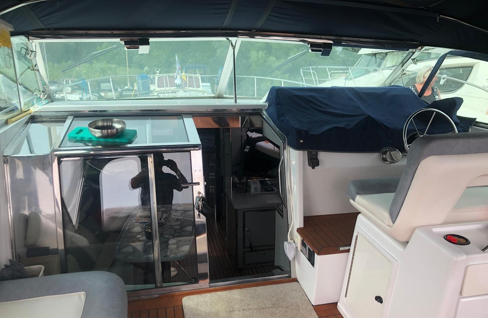 Sea Ray 400 Express Cruiser — foto 5 van 29