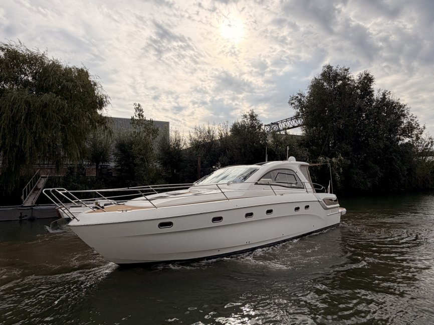 Bavaria Yachtbau GmbH Bavaria 43 HT — foto 1 van 12