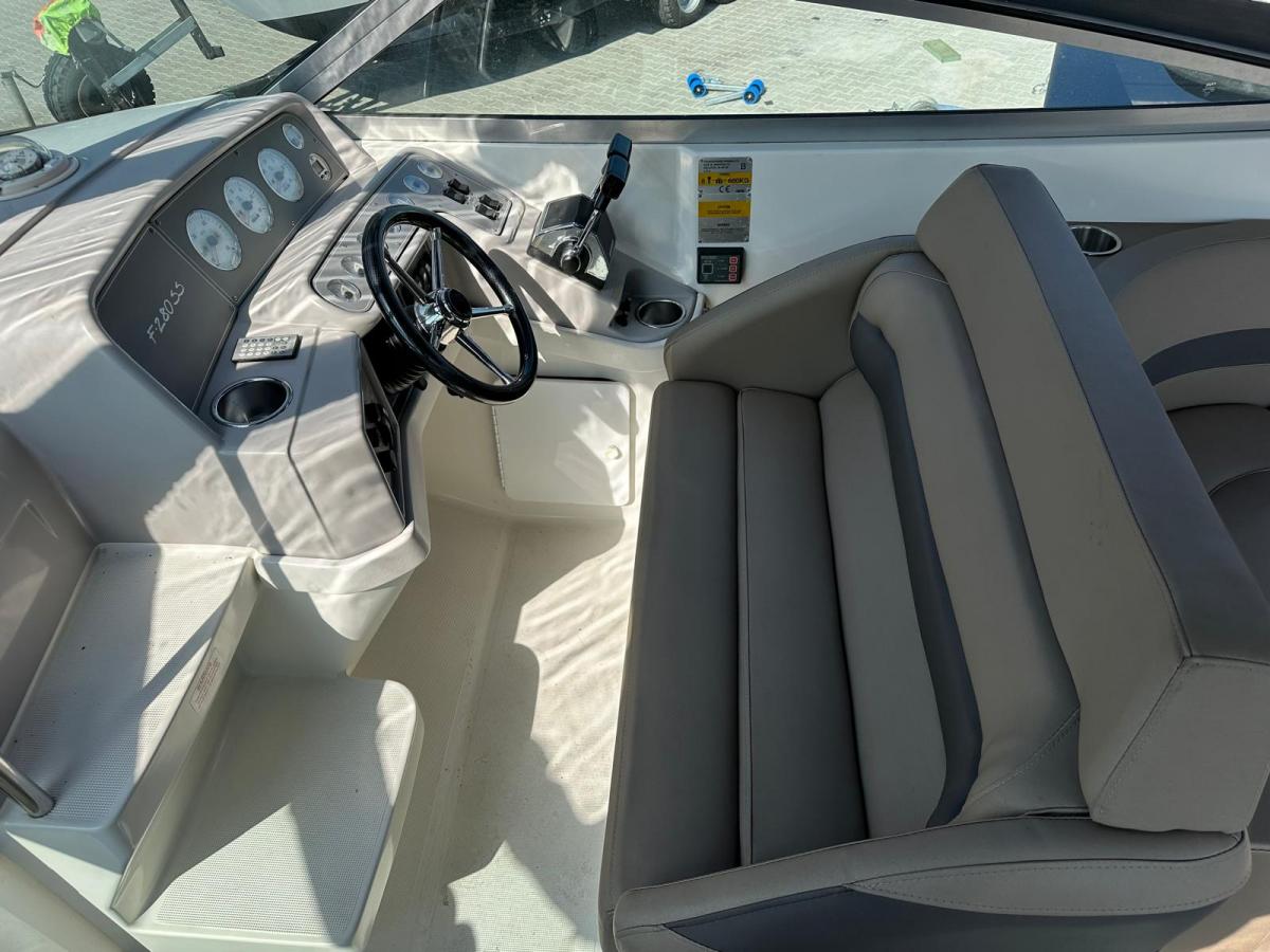Formula F-280 SS Cuddy cabin — foto 14 van 27
