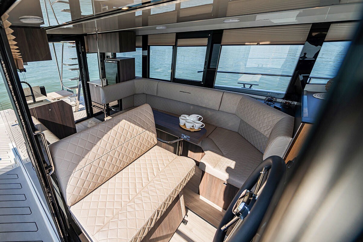 Cobra Yachts Gran Maestro 43 — foto 10 van 12