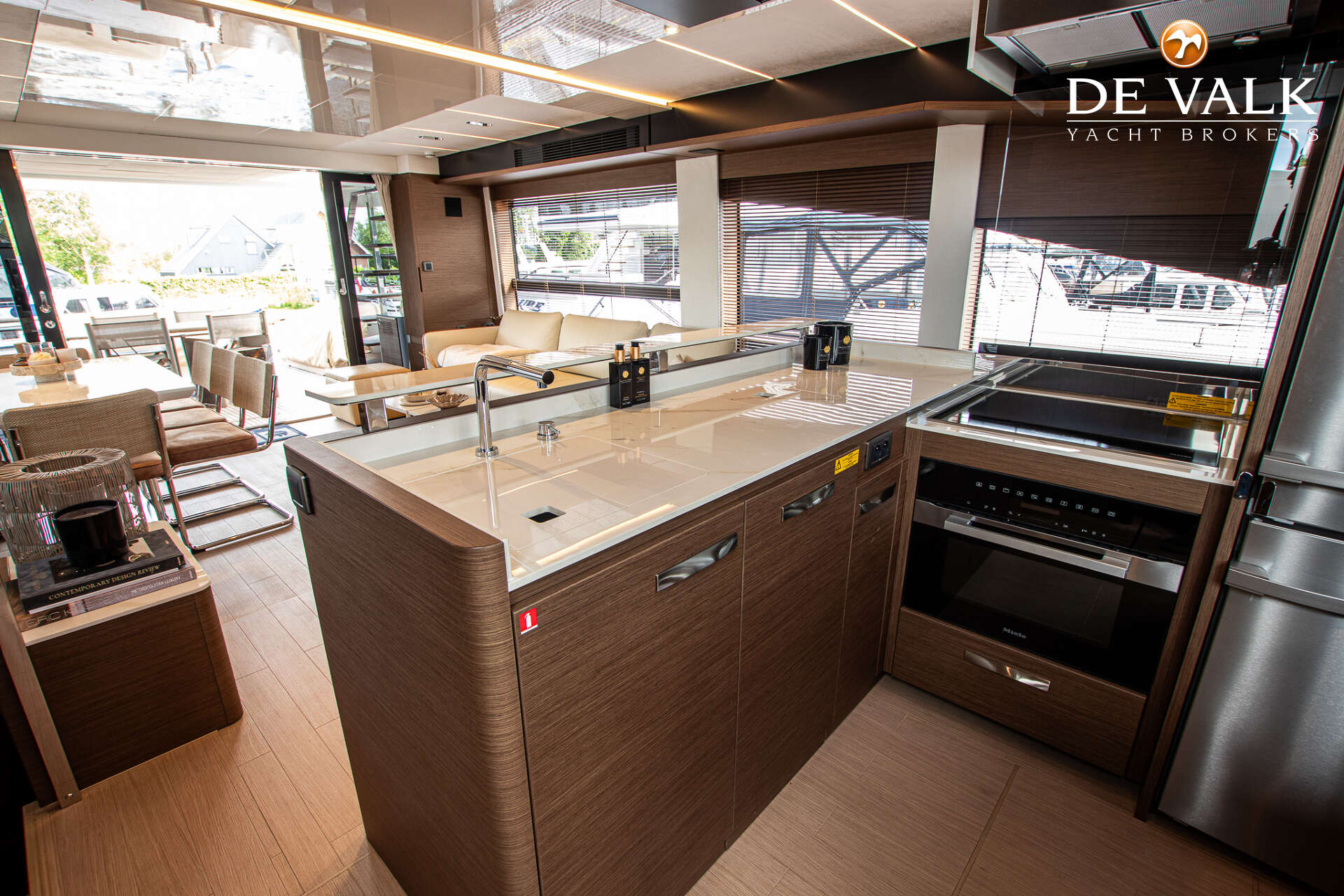 Prestige X70 — foto 24 van 44
