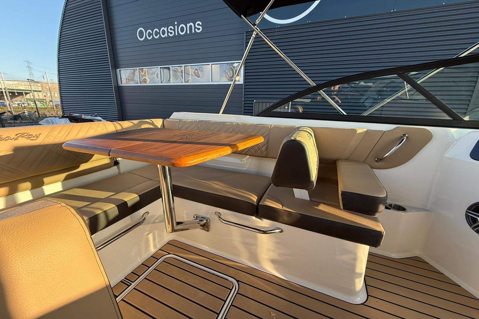 Sea Ray SDX 230 — foto 23 van 32