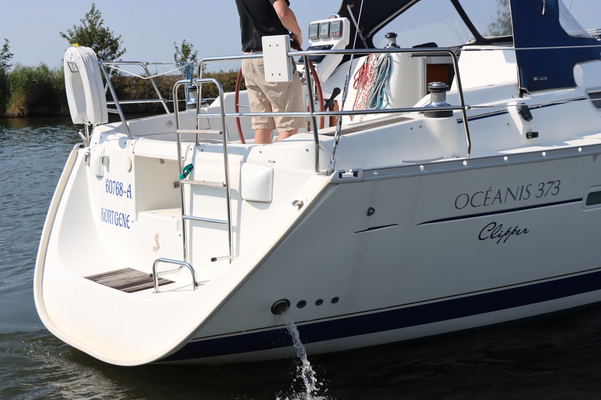 BENETEAU OCEANIS CLIPPER 373 — foto 48 van 48
