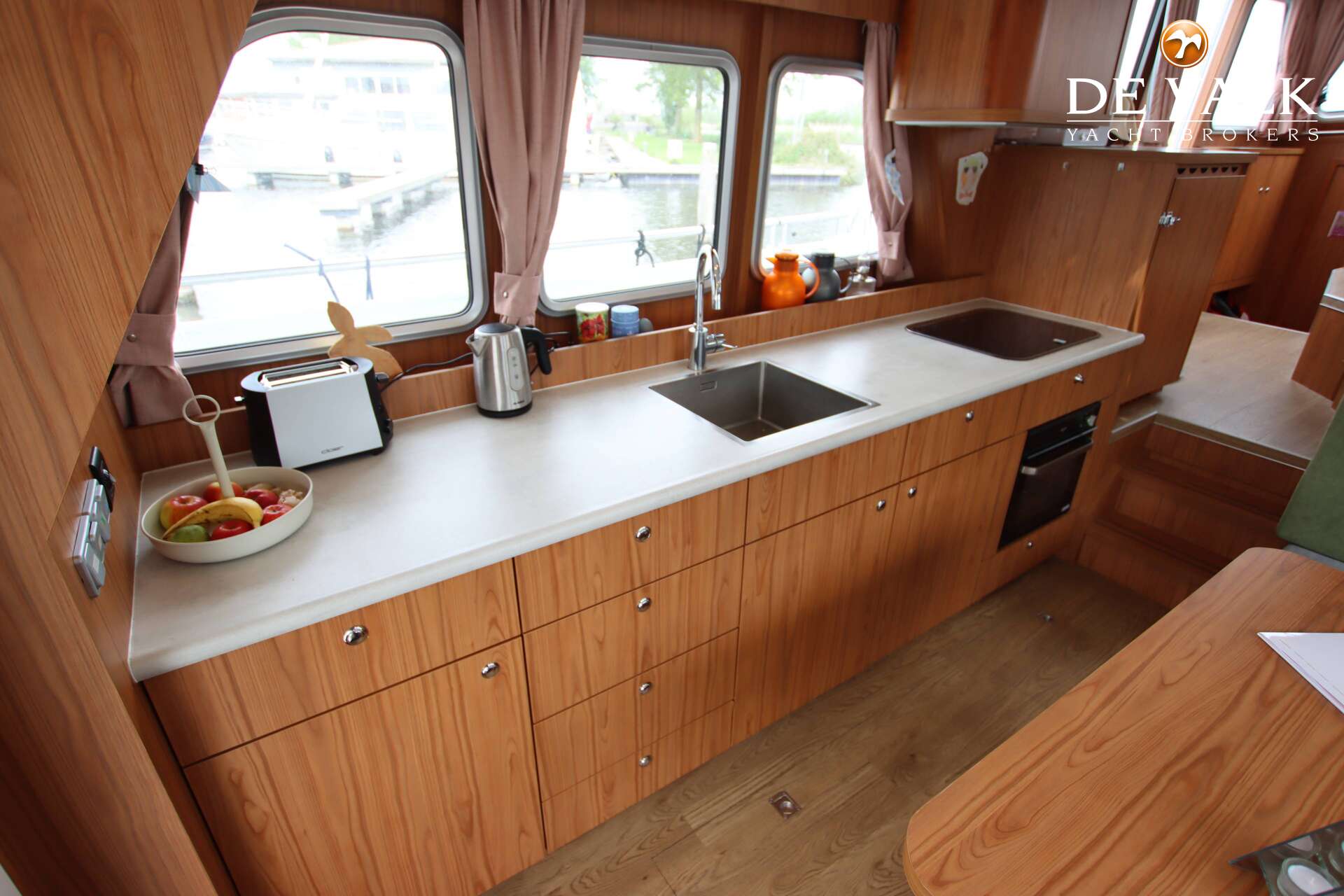 Aquanaut European Voyager 1300 — foto 21 van 38