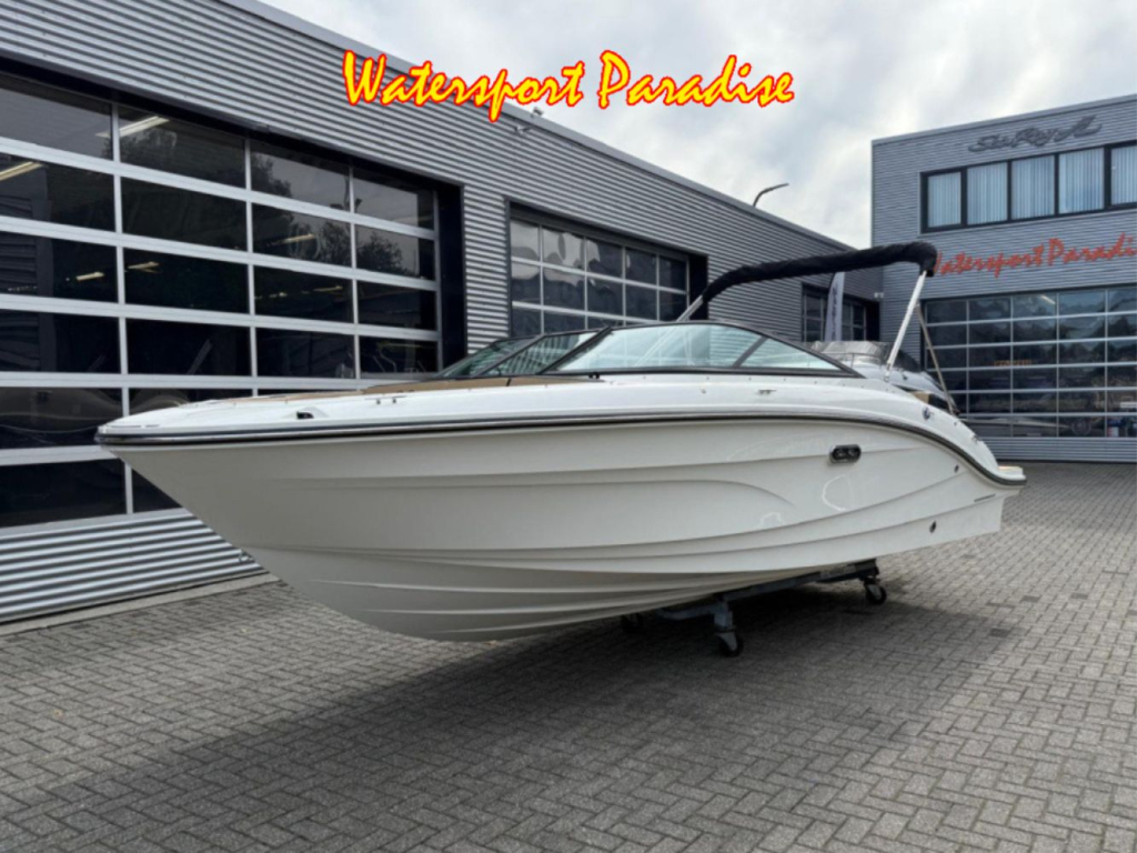 Sea Ray SPX 210 — foto 1 van 11