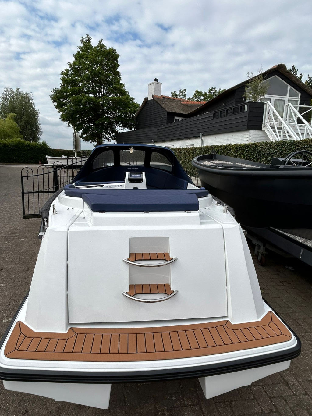 Corsiva 595 Tender Loosdrecht 7-dagen open — foto 4 van 4
