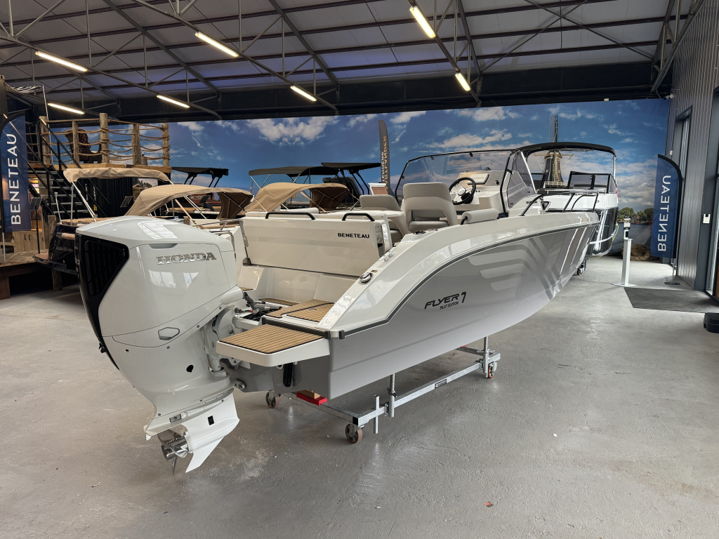 Beneteau Flyer 7 Sundeck | 200PK Honda IST | Pilot Edition — foto 1 van 17
