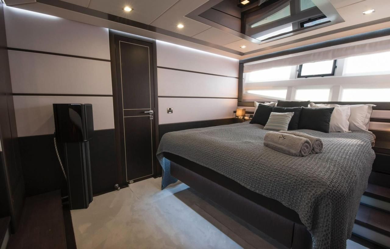 Galeon 700 Raptor Skydeck — foto 3 van 6
