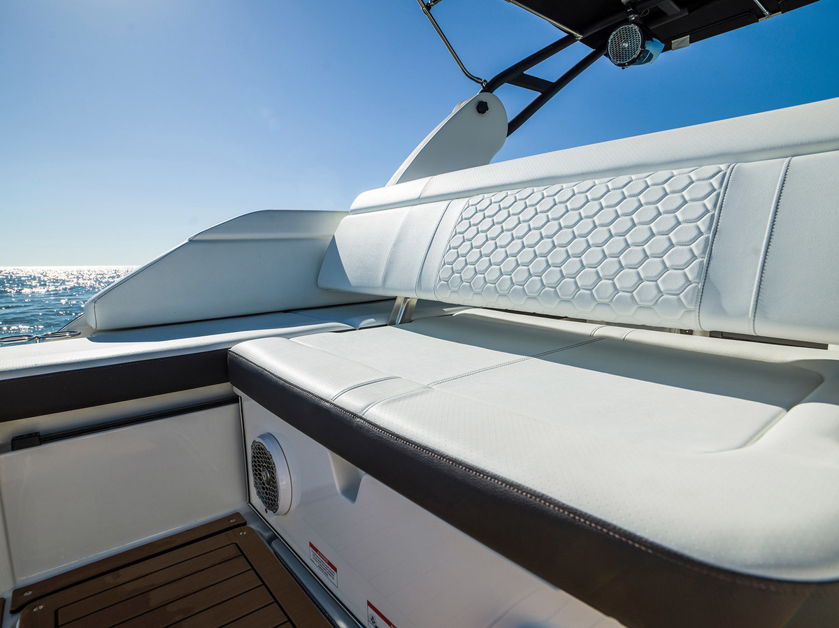 Sea Ray SDX 250 — foto 24 van 35