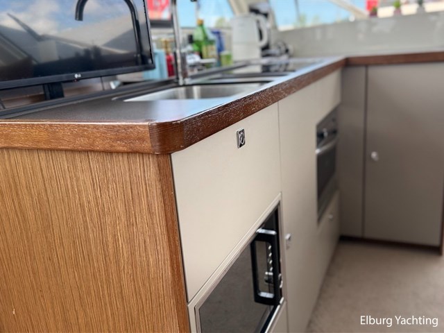 Bavaria E40 Flybridge — foto 18 van 87