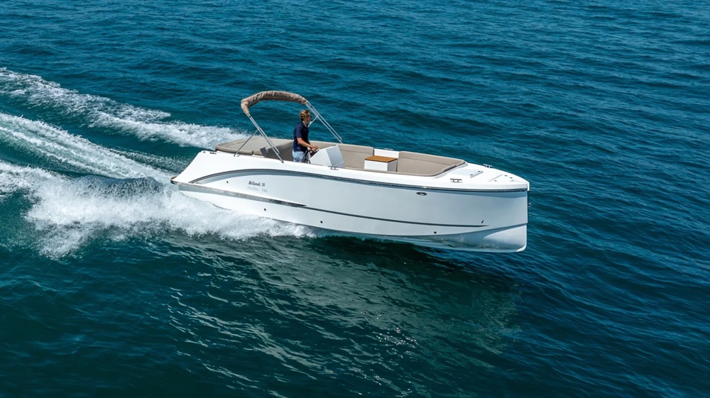 Maxima 740 Tender — foto 2 van 12