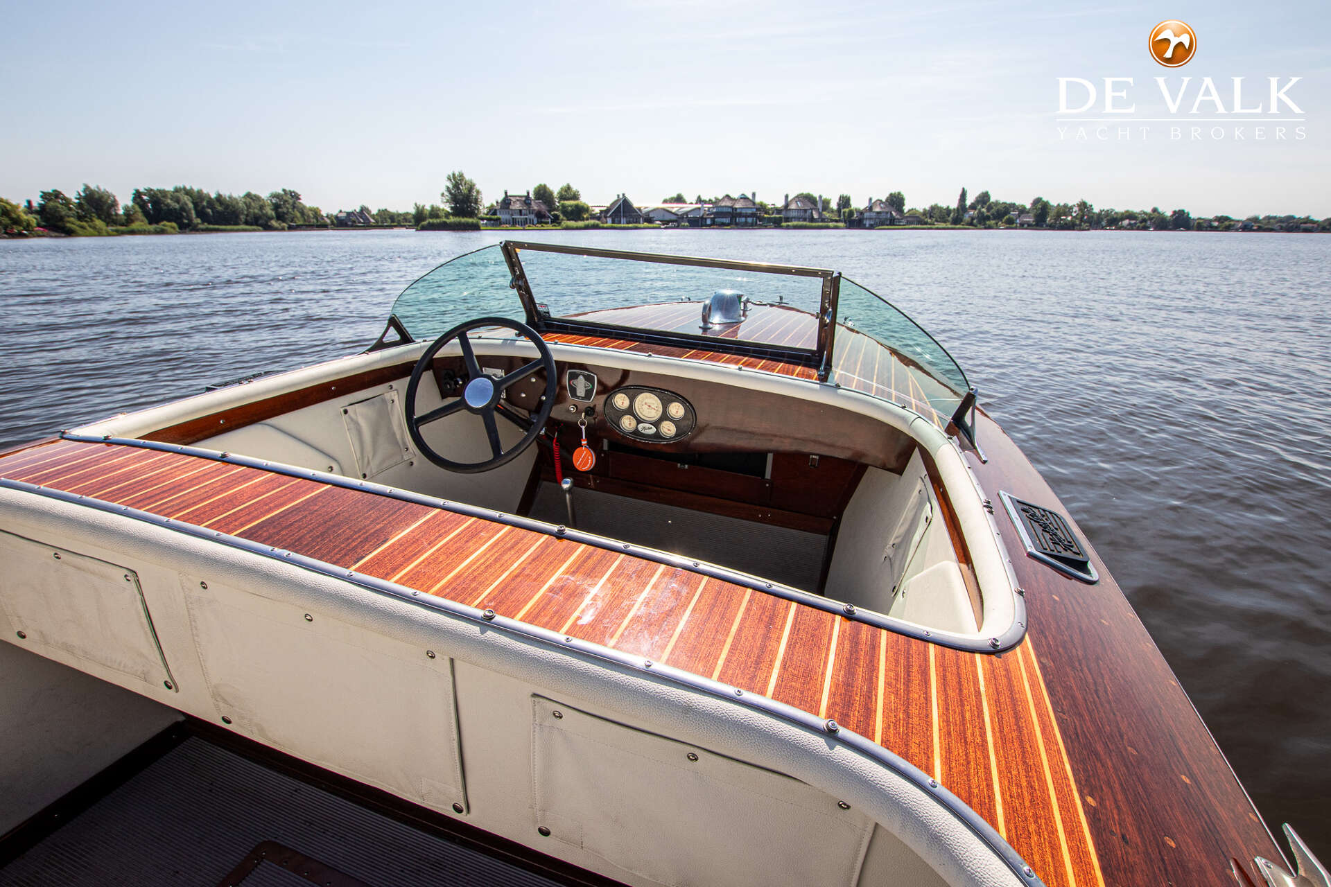 Hacker-Craft Triple Cockpit Runabout — foto 18 van 33