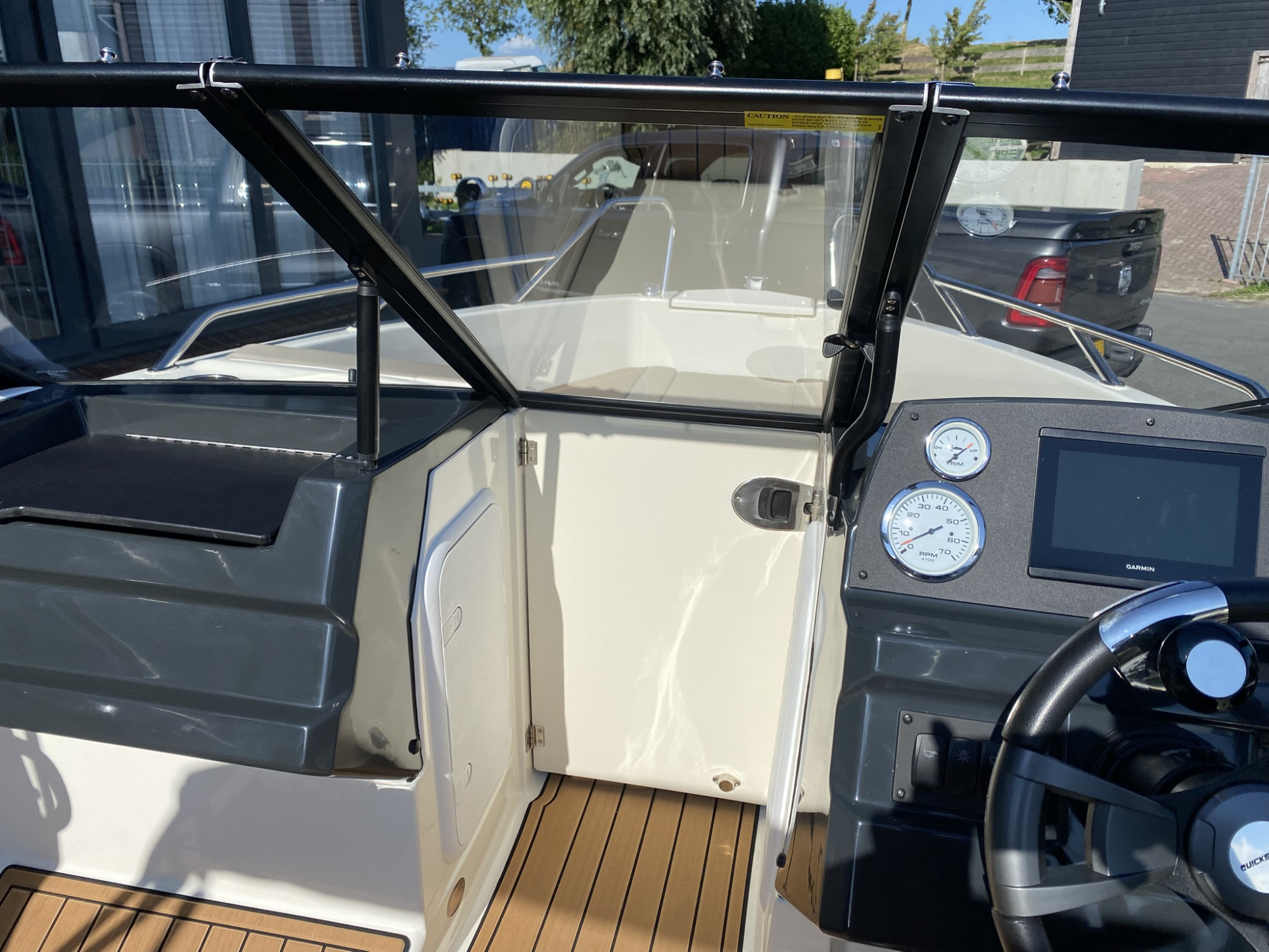 Quicksilver 555 Bowrider met Mercury 80 pk - bouwjaar 2025 — foto 11 van 13