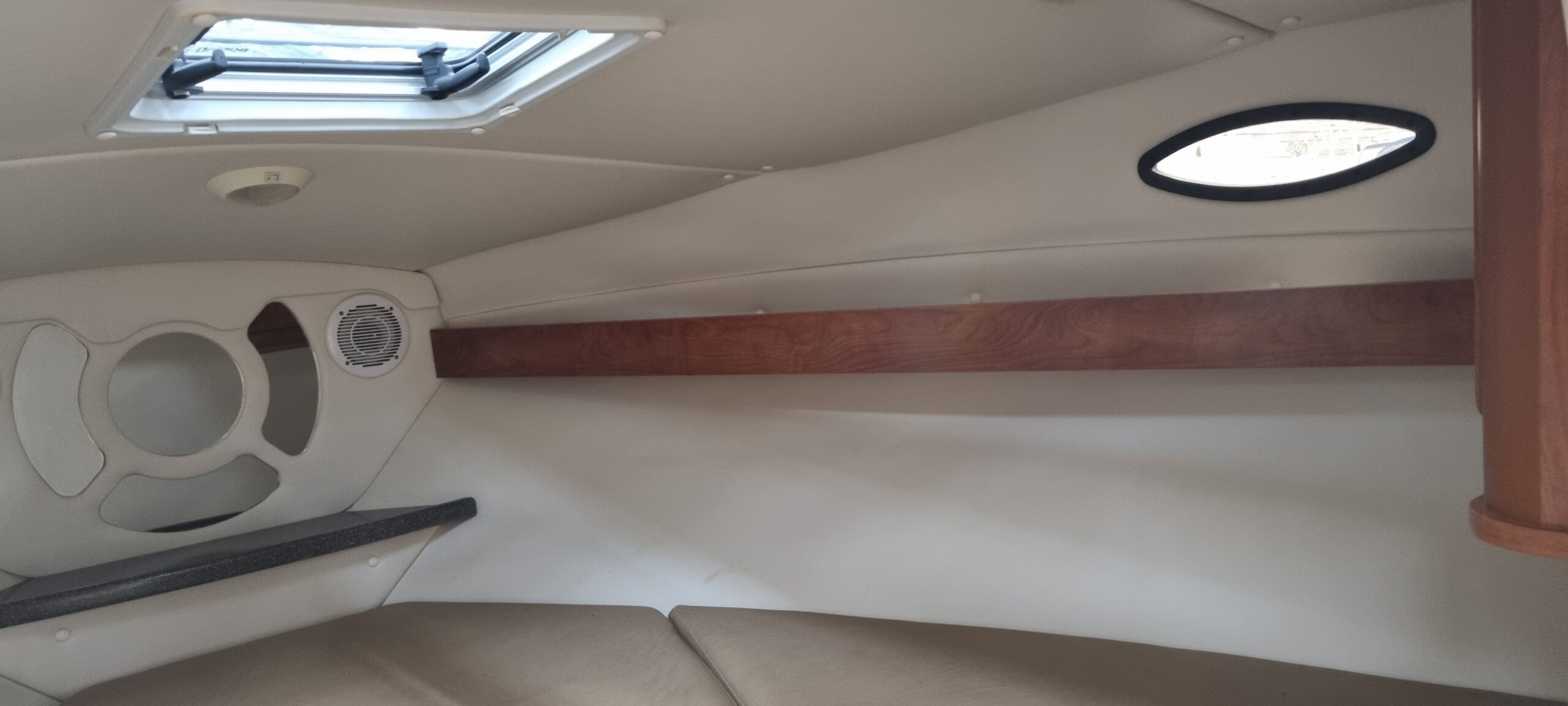 Rinker 246 Captiva — foto 10 van 11