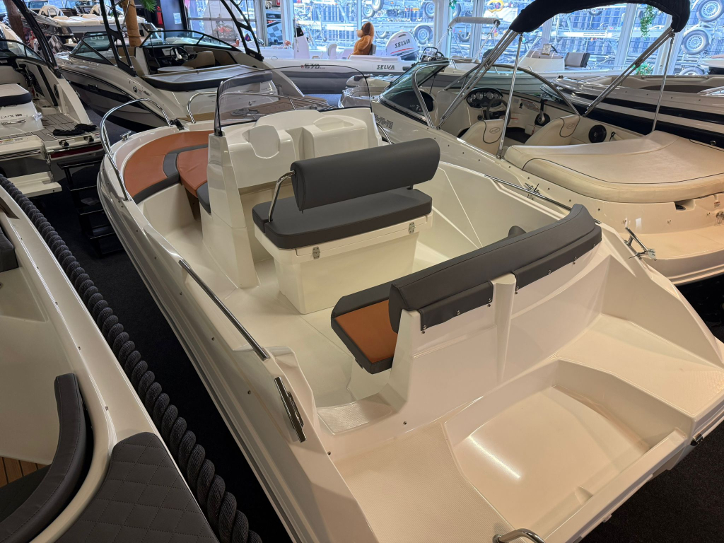 AM Yacht 520 Open — foto 3 van 10